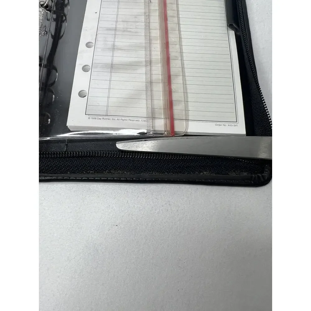 Vintage 2005 Day Runner Black Personal Organizer System 6 Ring Binder Zip